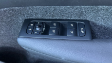 Volvo XC40 2.0 B3P Core 5dr Auto Petrol Estate